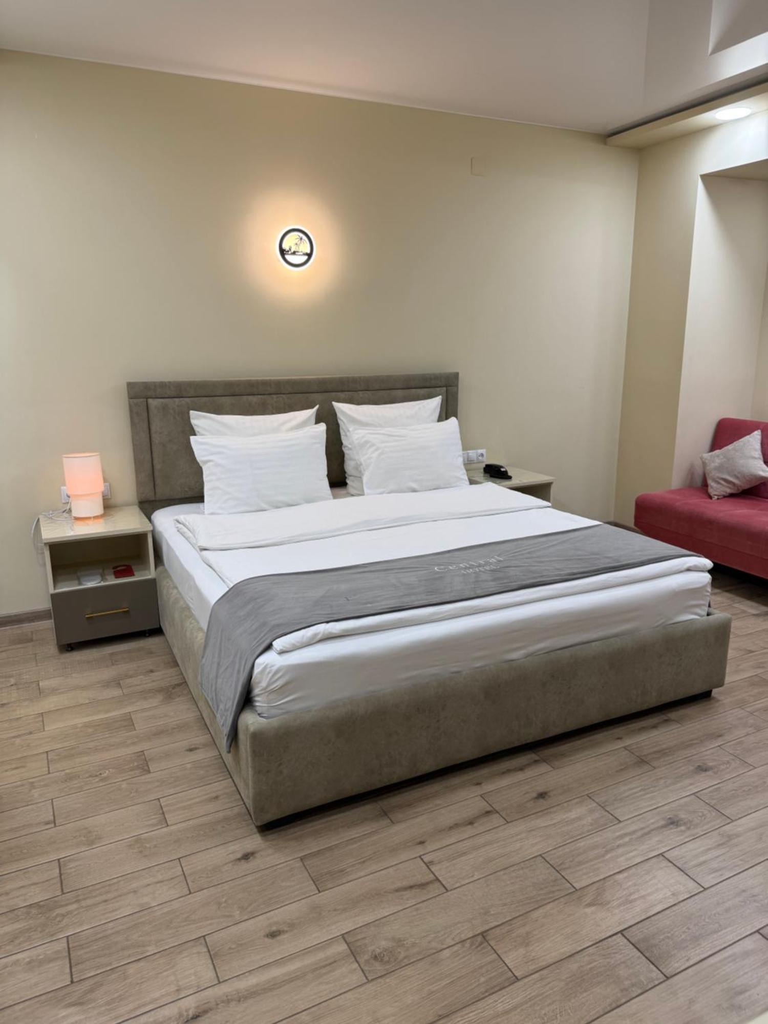 Central Hotel Gyumri Eksteriør bilde